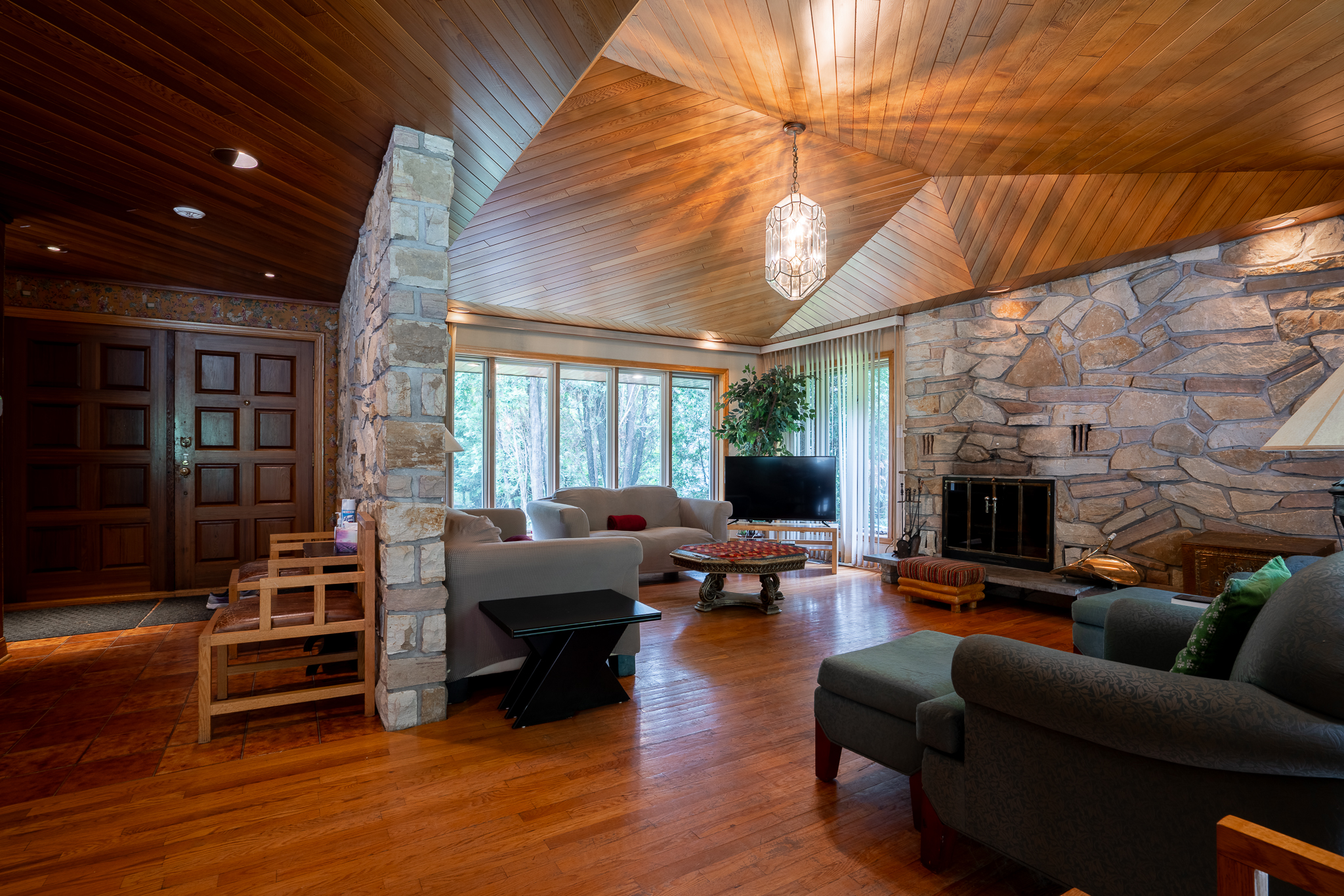 6 Chambres / 4 Salle de Bain, Piedmont, QC
